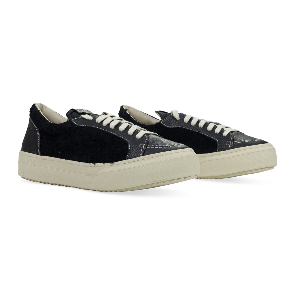 Black V1 Low Sneaker