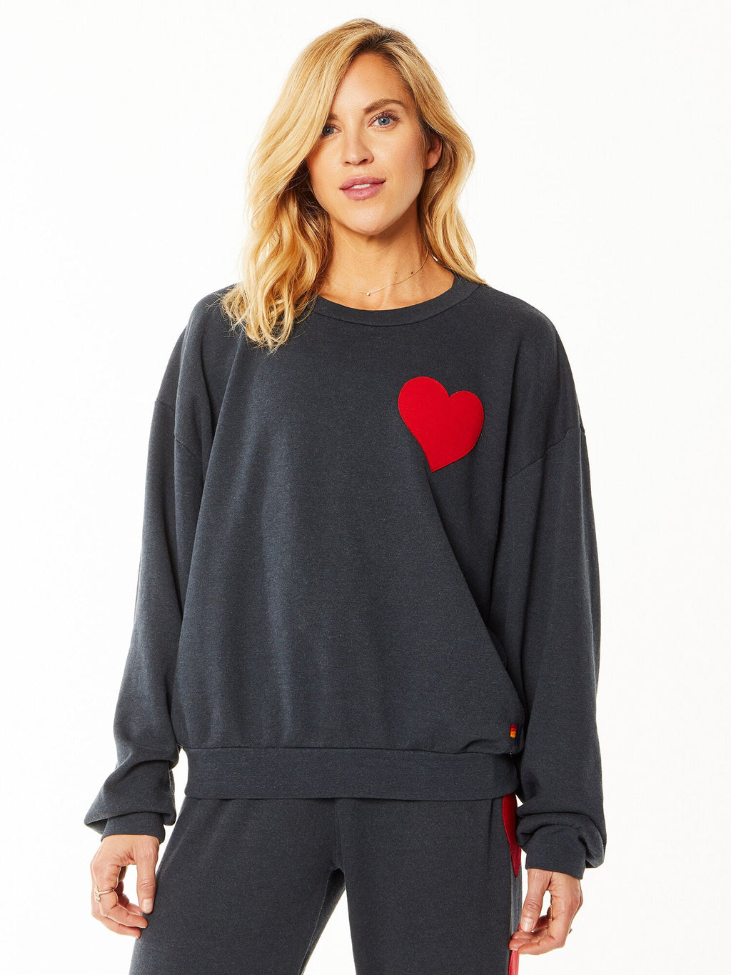HEART STITCH CREW SWEATSHIRT